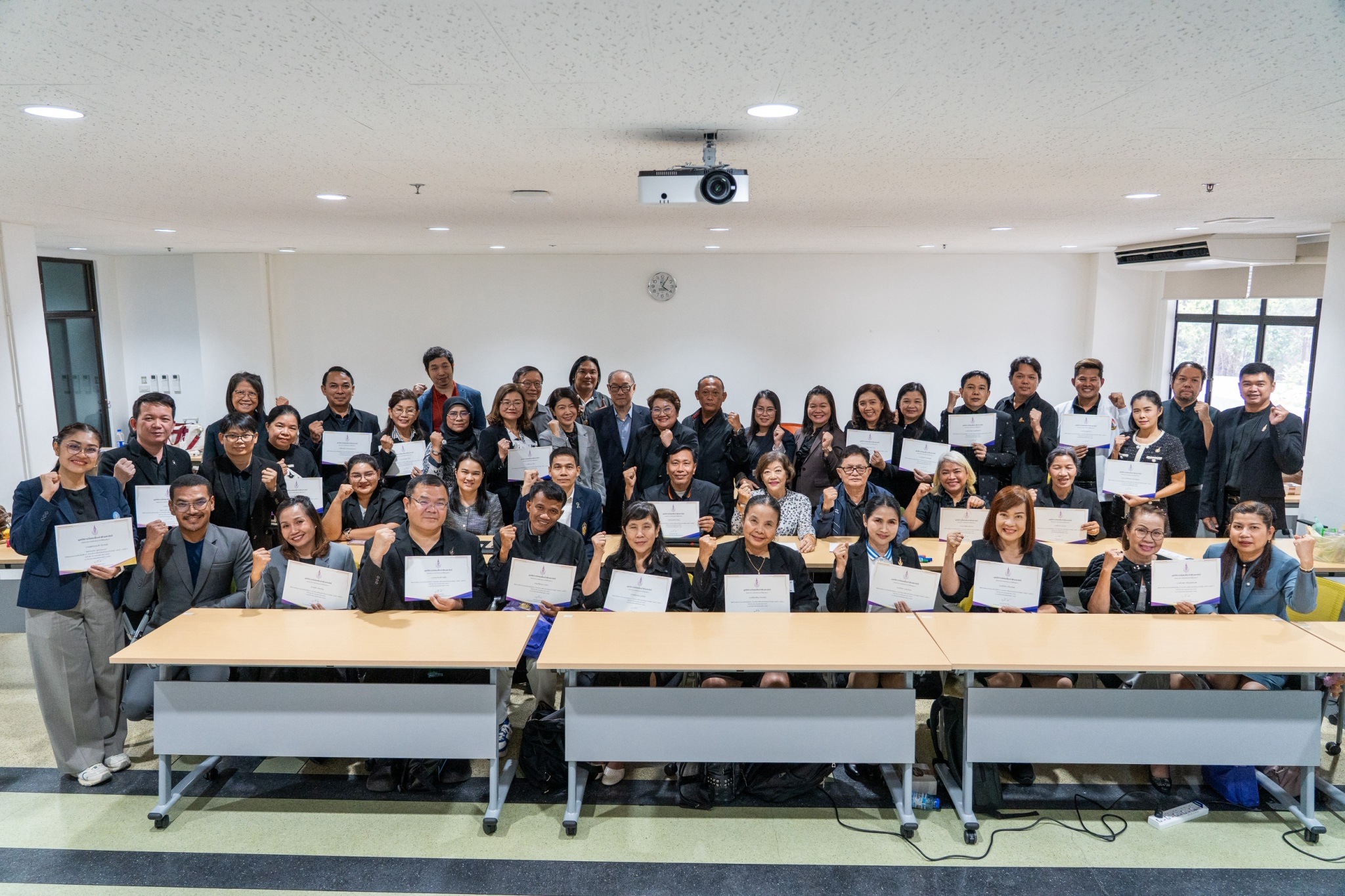 มูลนิธิรางวัลสมเด็จเจ้าฟ้ามหาจักรีจัดอบรม “ติดอาวุธการเรียนรู้ด้วย AI รุ่นที่ 3” เสริมศักยภาพครูไทยสู่การศึกษาแห่งอนาคต