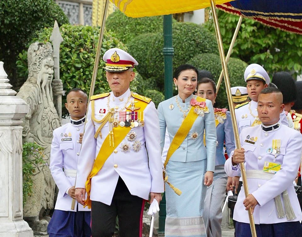 พระบาทสมเด็จพระเจ้าอยู่หัวและสมเด็จพระราชินีแห่งประเทศไทย เสด็จพระราชดำเนินเยือนเวียดนามอย่างเป็นทางการ เนื่องในโอกาสครบรอบ 50 ปี การสถาปนาความสัมพันธ์ทวิภาคี